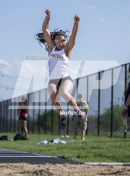 Thumbnail 1 in SEC Conference Meet photogallery.