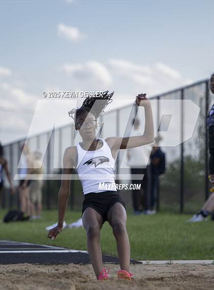 Thumbnail 2 in SEC Conference Meet photogallery.