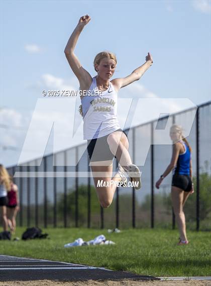 Thumbnail 2 in SEC Conference Meet photogallery.