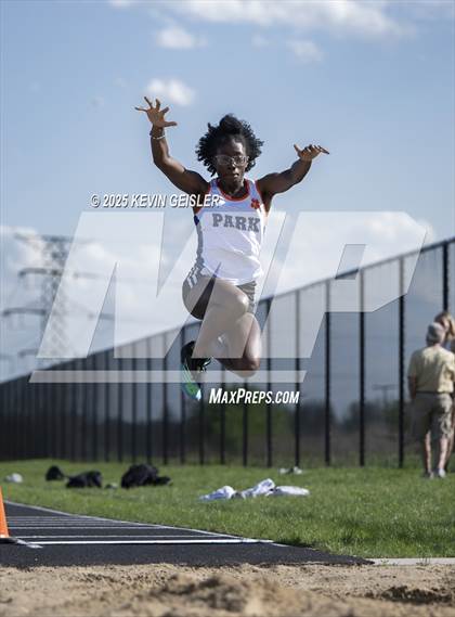 Thumbnail 1 in SEC Conference Meet photogallery.