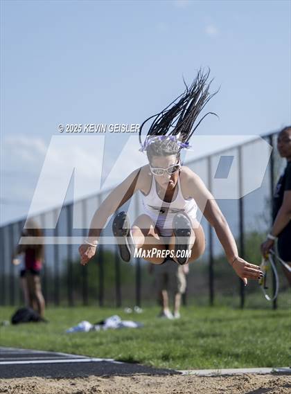 Thumbnail 3 in SEC Conference Meet photogallery.