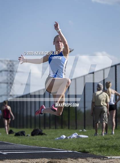 Thumbnail 2 in SEC Conference Meet photogallery.