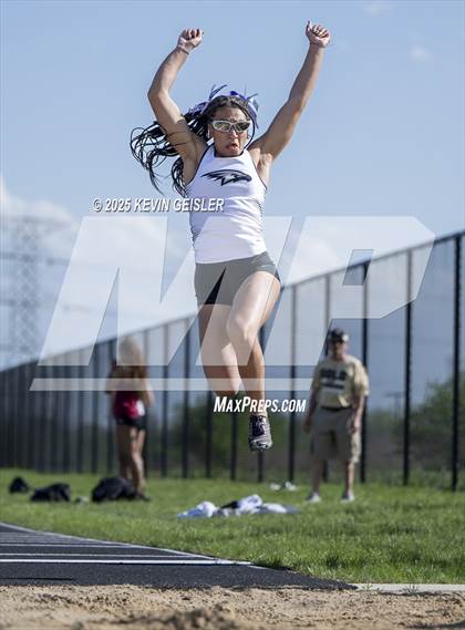 Thumbnail 3 in SEC Conference Meet photogallery.