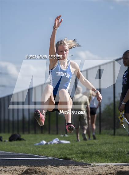 Thumbnail 2 in SEC Conference Meet photogallery.