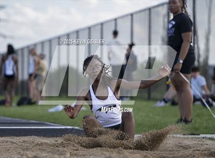 Thumbnail 3 in SEC Conference Meet photogallery.
