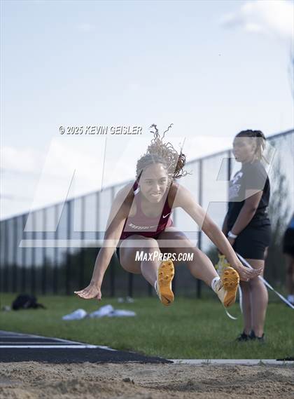 Thumbnail 1 in SEC Conference Meet photogallery.