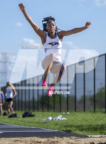 Thumbnail 1 in SEC Conference Meet photogallery.