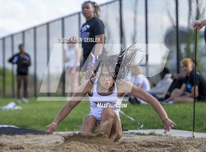 Thumbnail 2 in SEC Conference Meet photogallery.