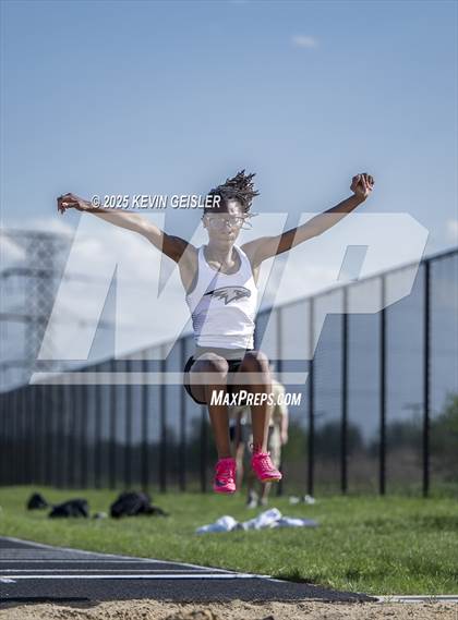 Thumbnail 1 in SEC Conference Meet photogallery.