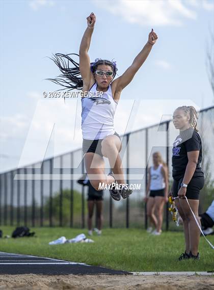 Thumbnail 1 in SEC Conference Meet photogallery.