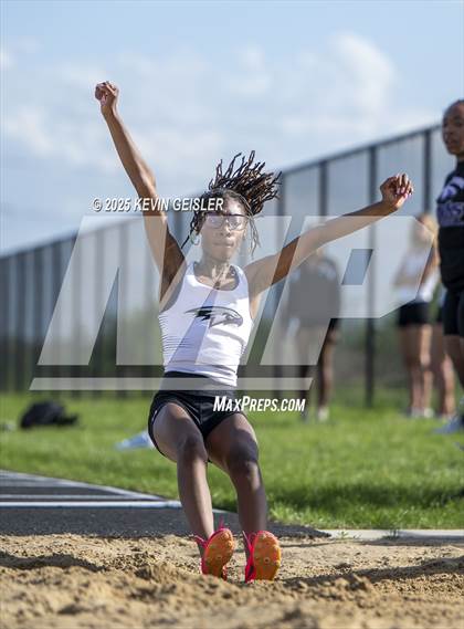 Thumbnail 1 in SEC Conference Meet photogallery.