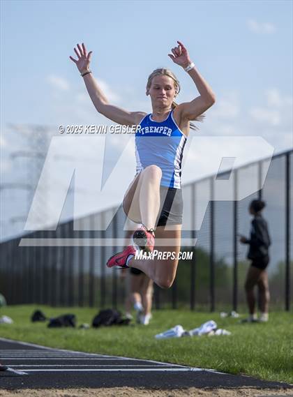 Thumbnail 1 in SEC Conference Meet photogallery.