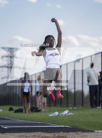Thumbnail 2 in SEC Conference Meet photogallery.