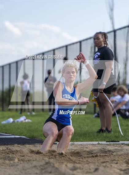 Thumbnail 1 in SEC Conference Meet photogallery.
