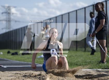 Thumbnail 3 in SEC Conference Meet photogallery.
