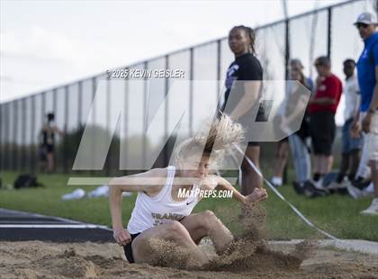 Thumbnail 3 in SEC Conference Meet photogallery.
