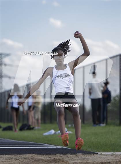 Thumbnail 1 in SEC Conference Meet photogallery.