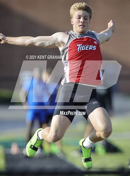 Thumbnail 3 in Hoosier Crossroads Conference photogallery.