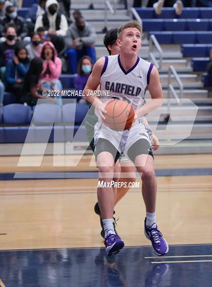 Thumbnail 2 in Garfield vs. Timberline (WIAA 3A Regional Playoff) photogallery.