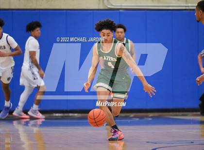 Thumbnail 1 in Garfield vs. Timberline (WIAA 3A Regional Playoff) photogallery.