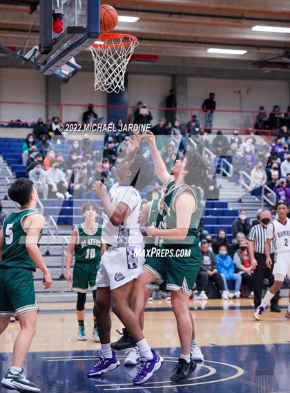 Thumbnail 3 in Garfield vs. Timberline (WIAA 3A Regional Playoff) photogallery.
