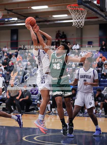 Thumbnail 2 in Garfield vs. Timberline (WIAA 3A Regional Playoff) photogallery.