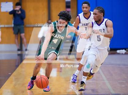 Thumbnail 3 in Garfield vs. Timberline (WIAA 3A Regional Playoff) photogallery.