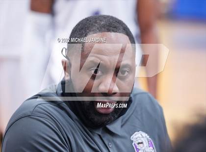 Thumbnail 2 in Garfield vs. Timberline (WIAA 3A Regional Playoff) photogallery.