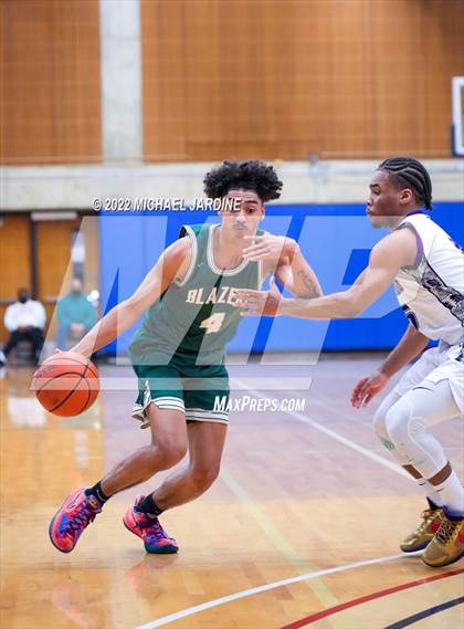 Thumbnail 1 in Garfield vs. Timberline (WIAA 3A Regional Playoff) photogallery.