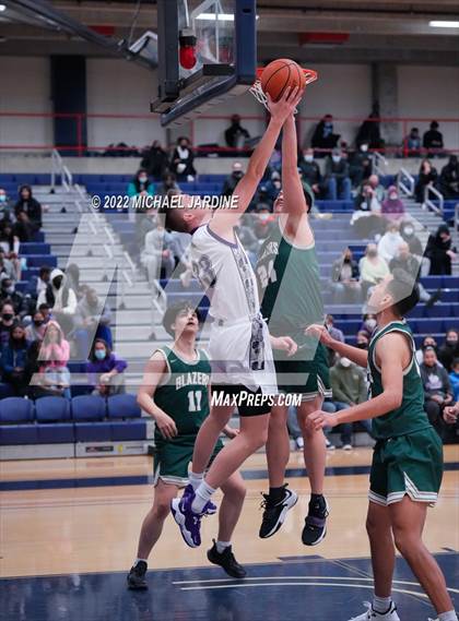 Thumbnail 1 in Garfield vs. Timberline (WIAA 3A Regional Playoff) photogallery.