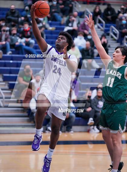 Thumbnail 2 in Garfield vs. Timberline (WIAA 3A Regional Playoff) photogallery.