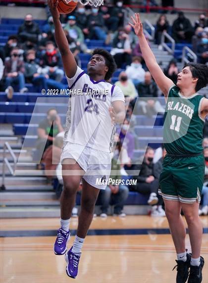 Thumbnail 3 in Garfield vs. Timberline (WIAA 3A Regional Playoff) photogallery.