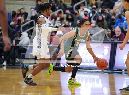 Thumbnail 3 in Garfield vs. Timberline (WIAA 3A Regional Playoff) photogallery.