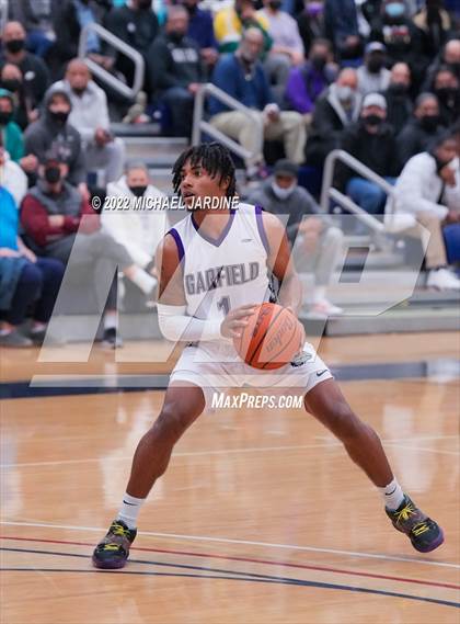 Thumbnail 2 in Garfield vs. Timberline (WIAA 3A Regional Playoff) photogallery.