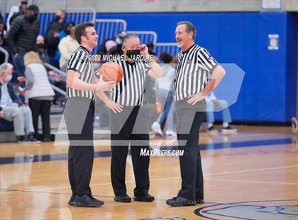 Thumbnail 2 in Garfield vs. Timberline (WIAA 3A Regional Playoff) photogallery.