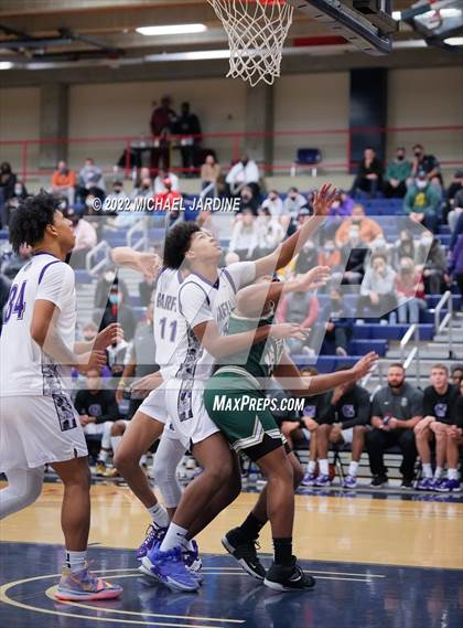 Thumbnail 1 in Garfield vs. Timberline (WIAA 3A Regional Playoff) photogallery.