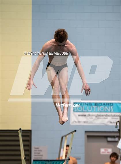 Thumbnail 2 in CHSAA 5A State Championship photogallery.