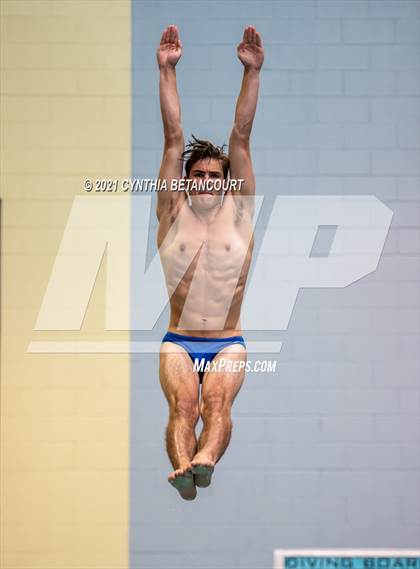 Thumbnail 1 in CHSAA 5A State Championship photogallery.