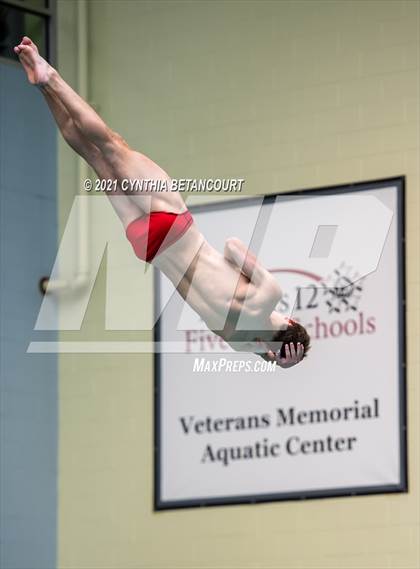 Thumbnail 1 in CHSAA 5A State Championship photogallery.