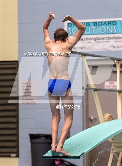 Thumbnail 2 in CHSAA 5A State Championship photogallery.