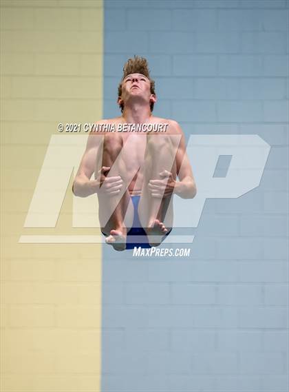 Thumbnail 3 in CHSAA 5A State Championship photogallery.