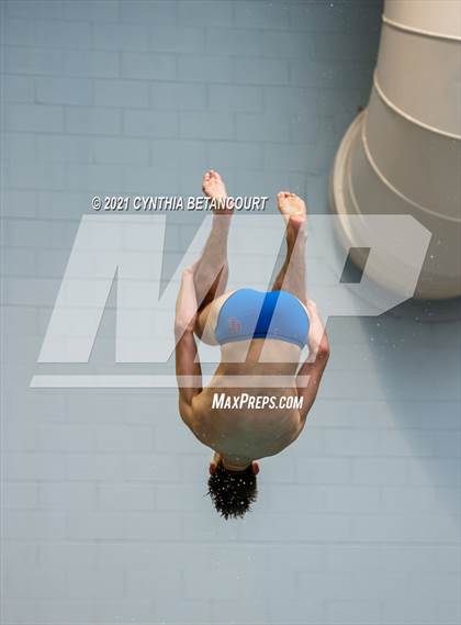 Thumbnail 2 in CHSAA 5A State Championship photogallery.