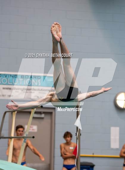 Thumbnail 2 in CHSAA 5A State Championship photogallery.