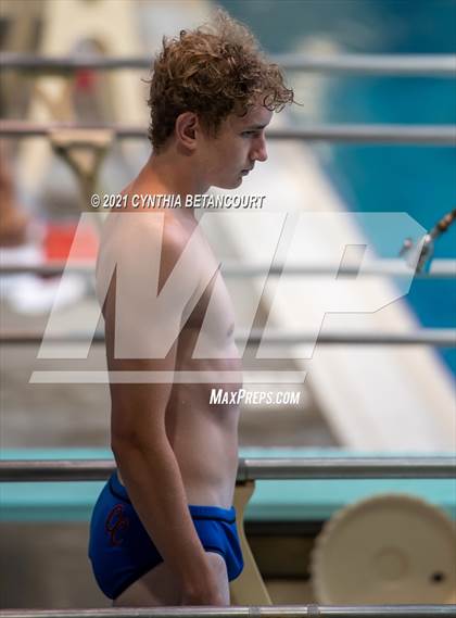 Thumbnail 1 in CHSAA 5A State Championship photogallery.