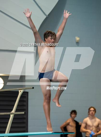 Thumbnail 2 in CHSAA 5A State Championship photogallery.