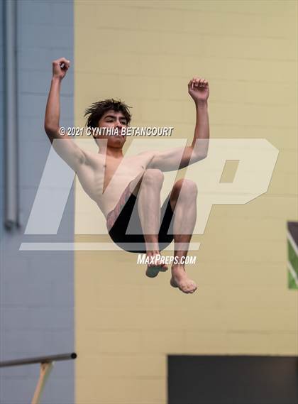 Thumbnail 3 in CHSAA 5A State Championship photogallery.