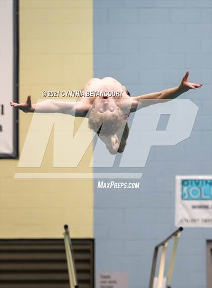 Thumbnail 2 in CHSAA 5A State Championship photogallery.