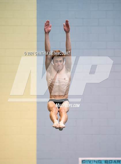 Thumbnail 2 in CHSAA 5A State Championship photogallery.