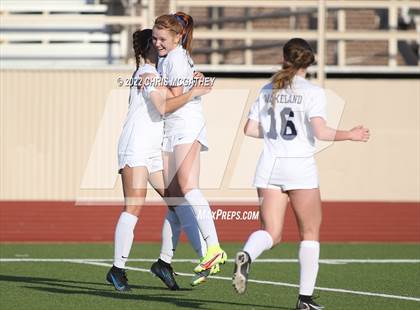 Thumbnail 2 in White vs Frisco Wakeland (UIL 5A Quarterfinal) photogallery.