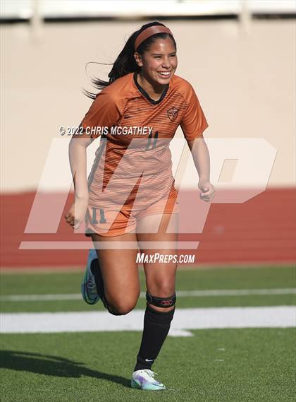 Thumbnail 2 in White vs Frisco Wakeland (UIL 5A Quarterfinal) photogallery.
